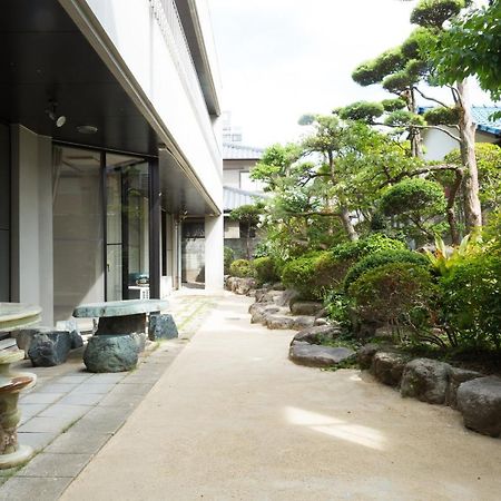 Guest House Hakozaki Garden Fukuoka  Exterior foto